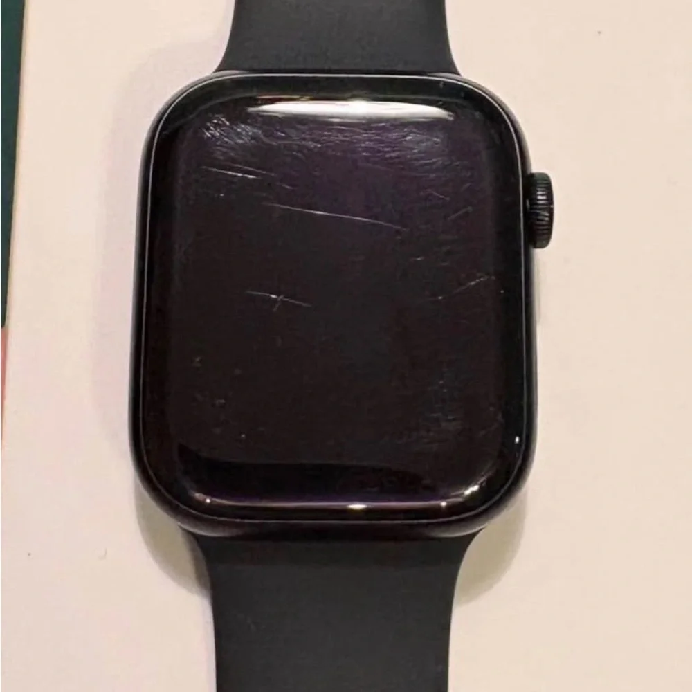 Apple Watch Series 7 w/ accessories - Picture 7 of 8